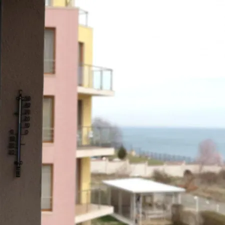 Apartament Cozy With An Impressive Sea View